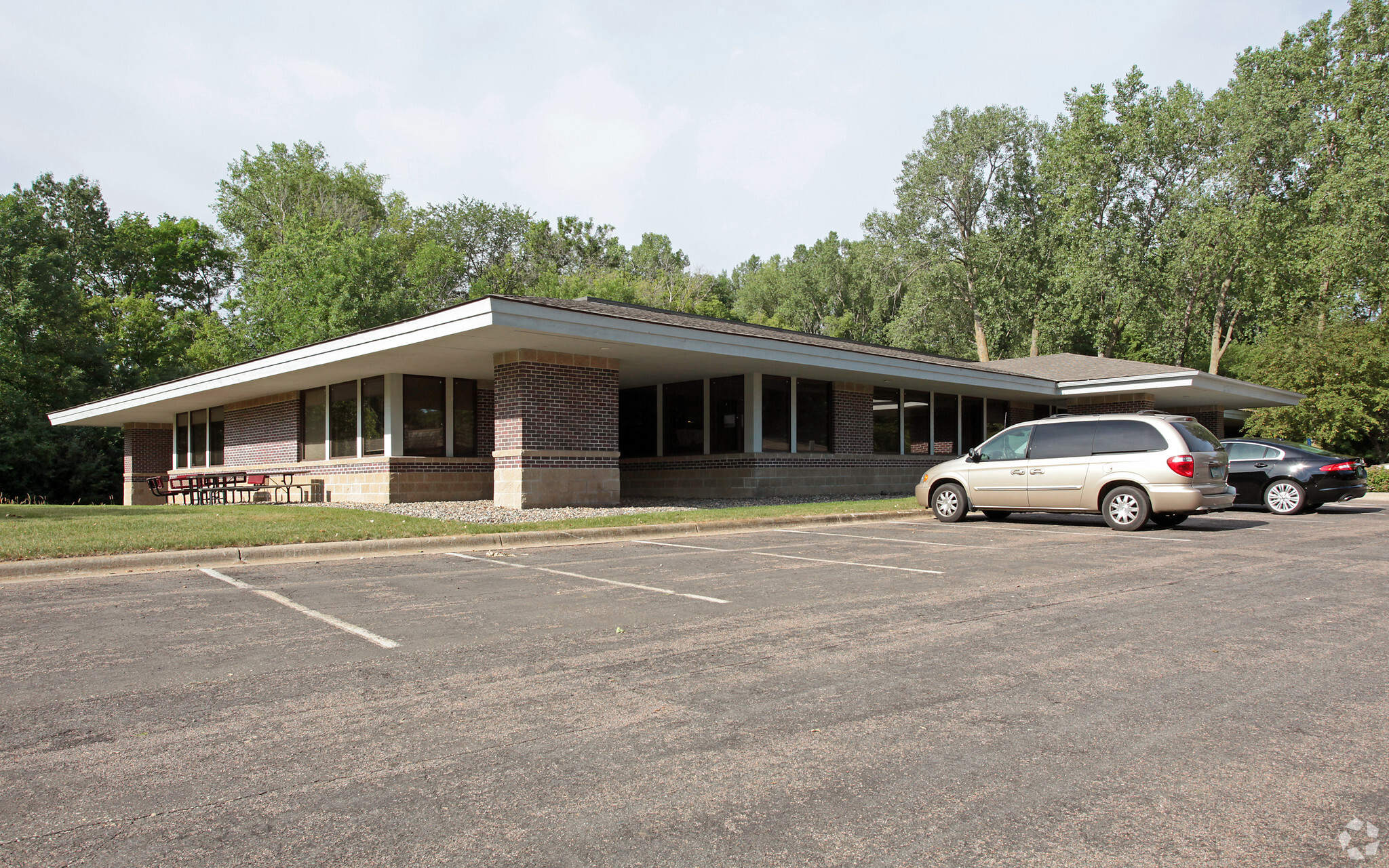 2025 Woodlane Dr, Woodbury, MN for sale Primary Photo- Image 1 of 1