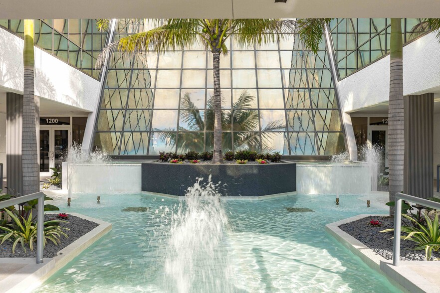 1200 N Federal Hwy, Boca Raton, FL for lease - Lobby - Image 3 of 16