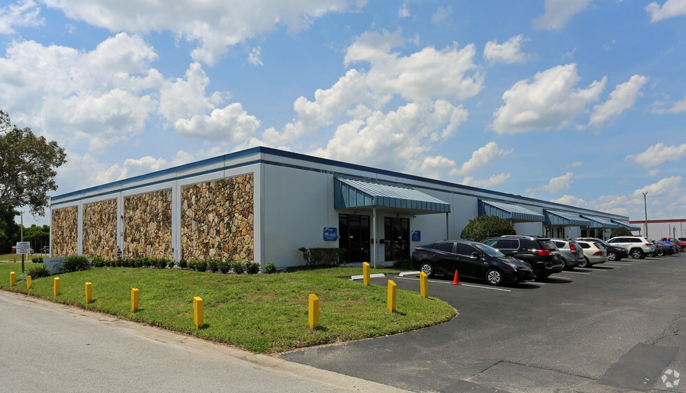 5001-5019 W Rio Vista Ave, Tampa, FL for lease - Building Photo - Image 3 of 5