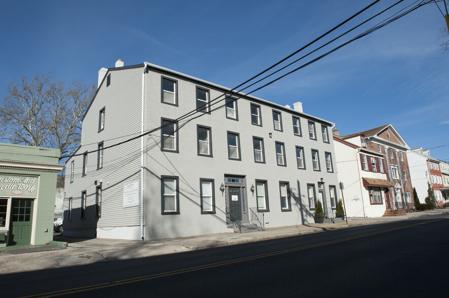 9-11 Garden St, Mount Holly, NJ for lease - Building Photo - Image 3 of 4