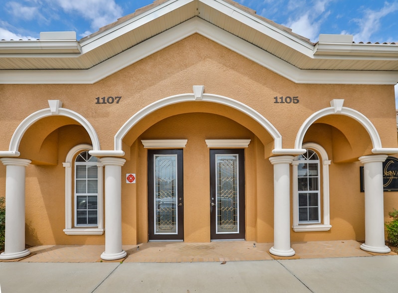 1105 Nikki View Dr, Brandon, FL for sale - Building Photo - Image 1 of 1