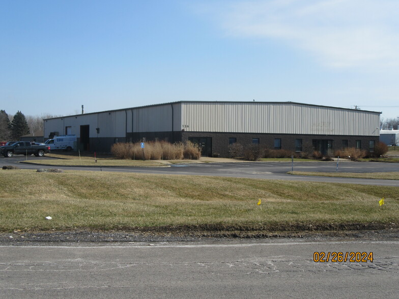 126 Dwight Park Cir, Syracuse, NY for lease - Building Photo - Image 2 of 4