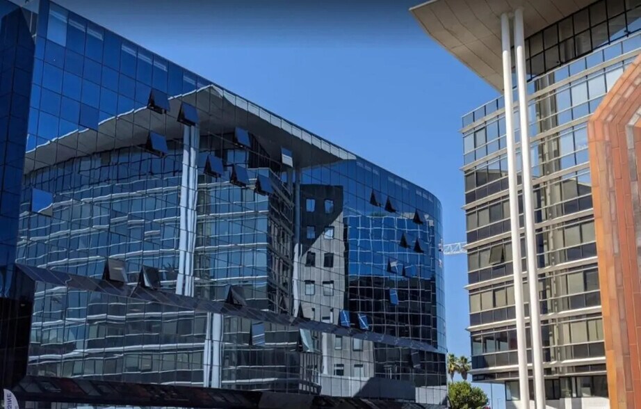 Office in Nice for lease - Building Photo - Image 2 of 18