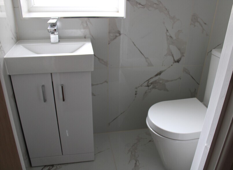 101 High Rd, London for sale - Building Photo - Image 2 of 8