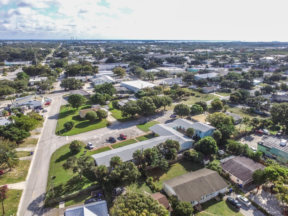 1777 Highland Ave, Vero Beach, FL 32960