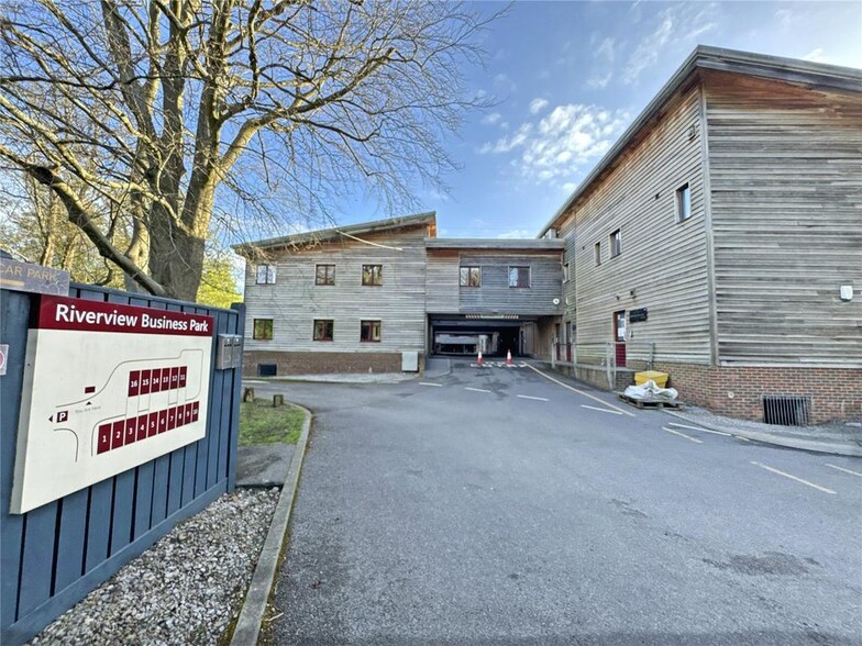 Station Rd, Forest Row for lease - Building Photo - Image 2 of 7