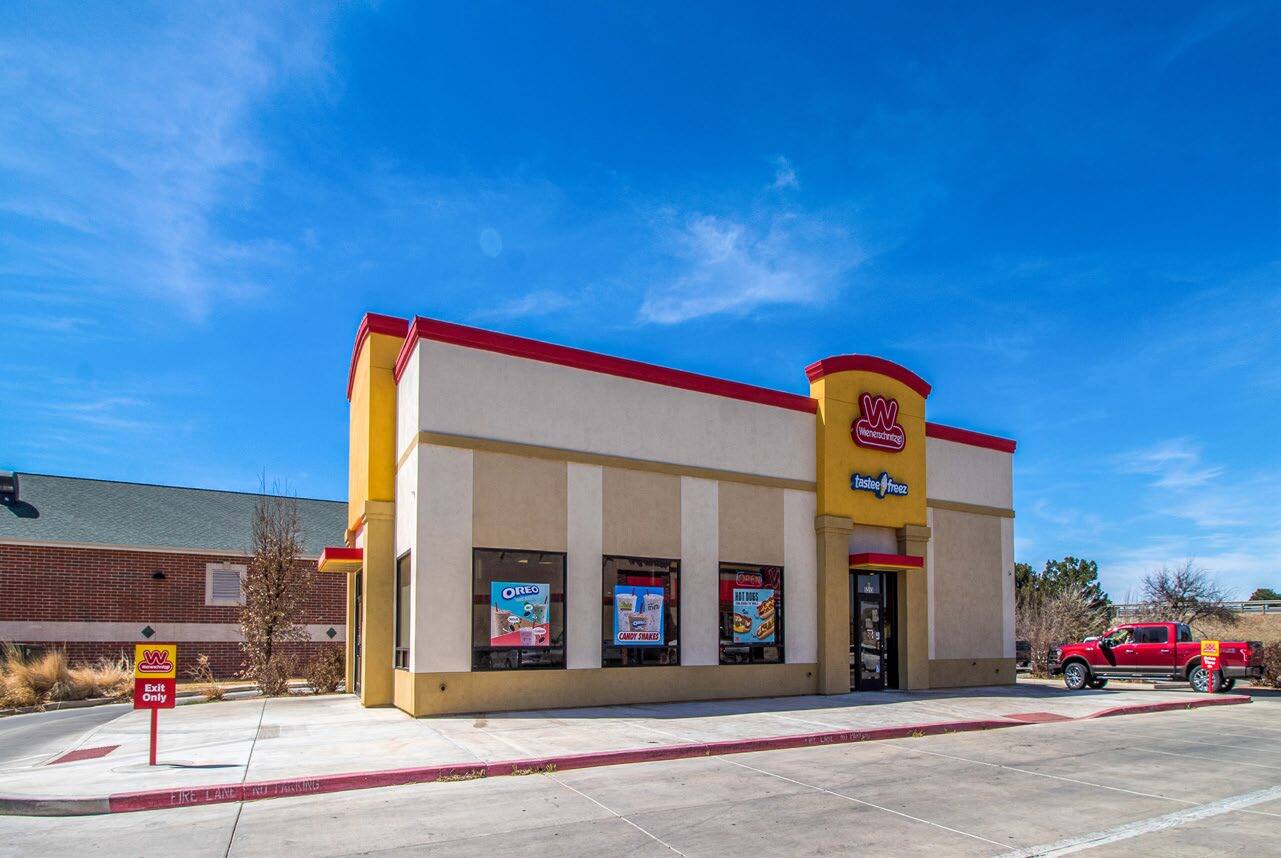 5313 W Loop 250 N, Midland, TX 79707 Wienerschnitzel