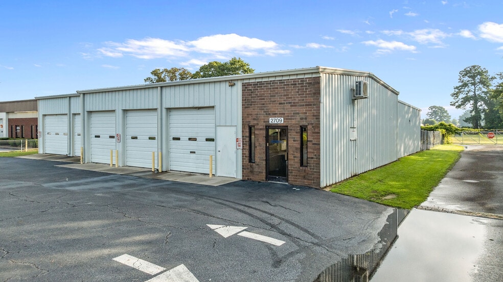 2709 Graves Dr, Goldsboro, NC for lease - Building Photo - Image 2 of 23