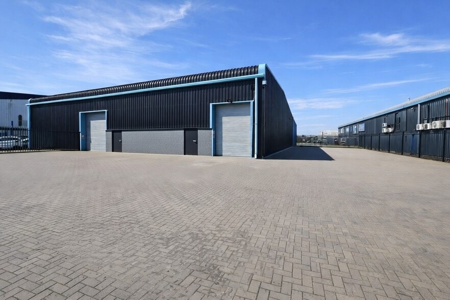 3-5 Heard Way, Sittingbourne for lease - Building Photo - Image 2 of 2