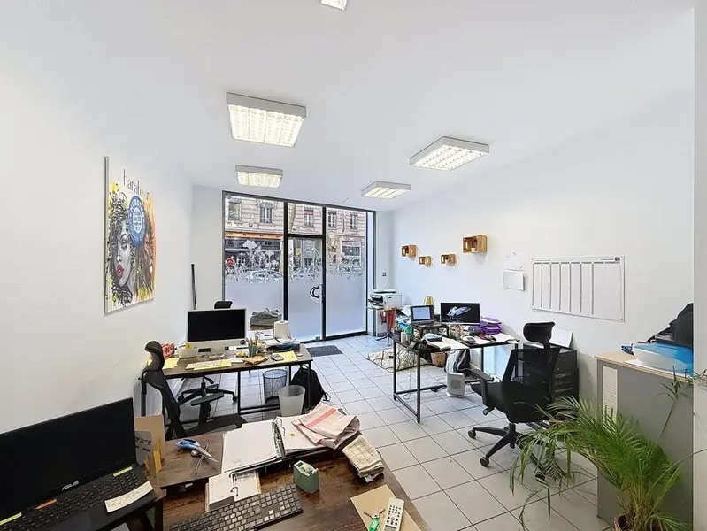 Location Commerce 38 m² - Photo 1
