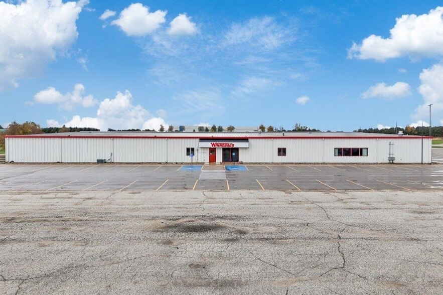 1919 SW 8th St SW, Waverly, IA for sale - Building Photo - Image 2 of 23