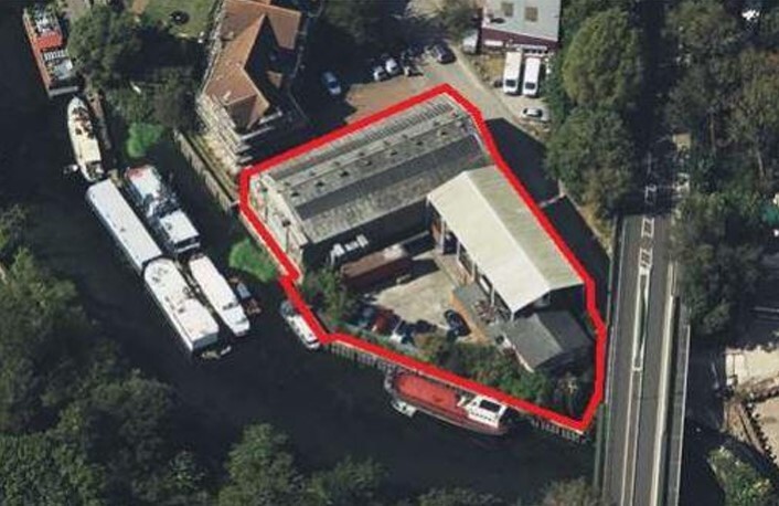 The Ham, Brentford for lease Aerial- Image 1 of 2