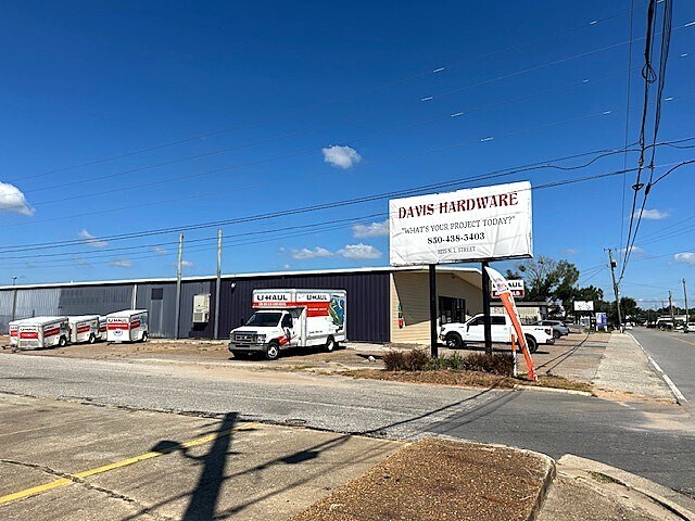 3225 N L St, Pensacola, FL for lease Interior Photo- Image 1 of 10