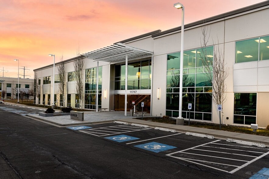 11747 S Lone Peak Pky, Draper, UT for lease - Building Photo - Image 2 of 10