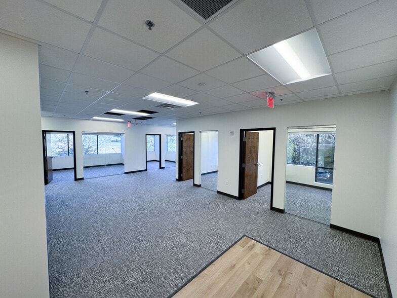 105 Continental Pl, Brentwood, TN for lease - Building Photo - Image 1 of 7