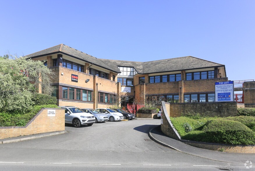 Hurricane Way, Reading for sale - Primary Photo - Image 1 of 1