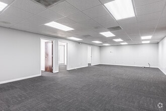 1665 Palm Beach Lakes Blvd, West Palm Beach, FL for lease Interior Photo- Image 1 of 2