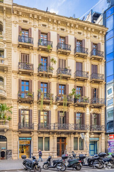 Carrer de Casp, 44, Barcelona, Barcelona for lease - Building Photo - Image 2 of 5