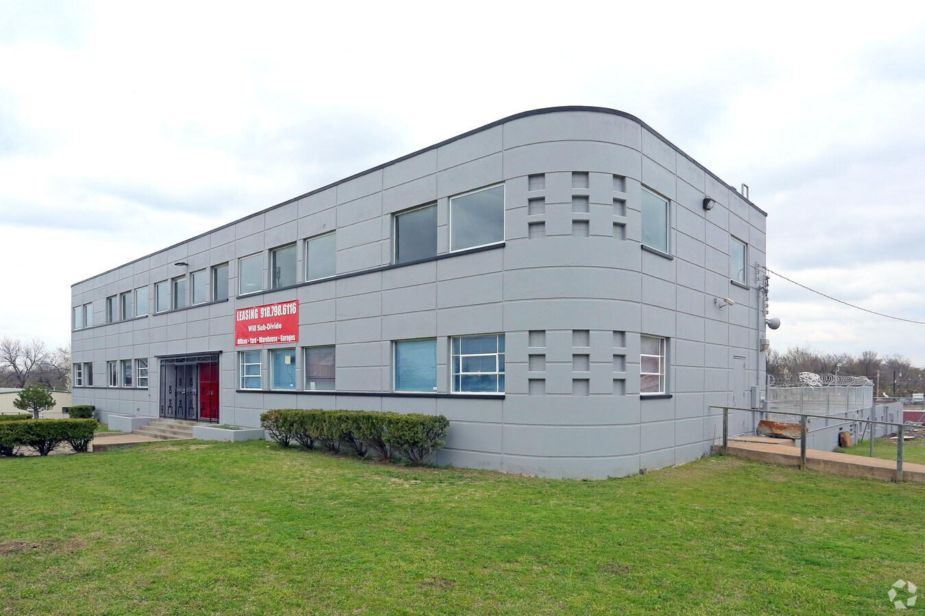 1333 N Utica Ave, Tulsa, OK 74110