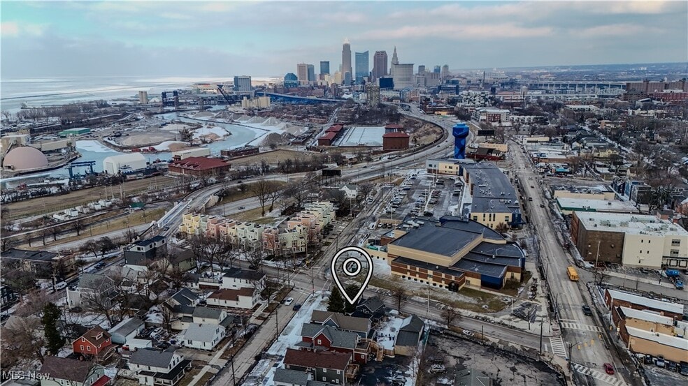1370 W 49th St, Cleveland, OH for sale - Primary Photo - Image 1 of 15