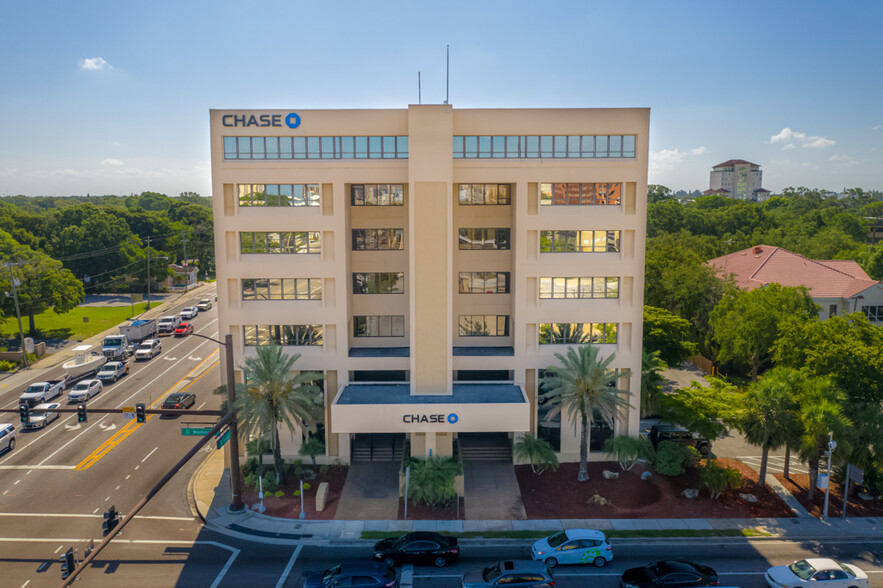 240 N Washington Blvd, Sarasota, FL for lease - Building Photo - Image 1 of 4