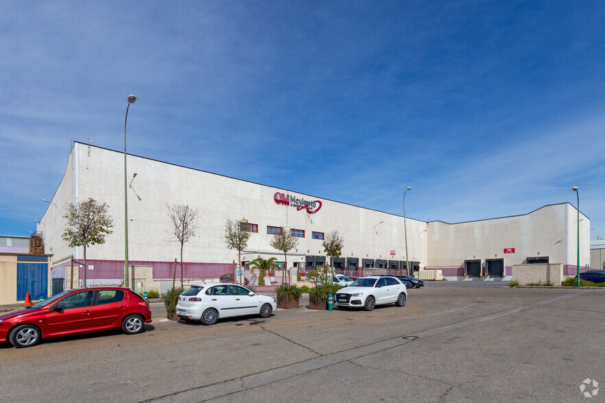 Calle Helena Rubinstein, 4, Getafe, Madrid for lease - Primary Photo - Image 1 of 2