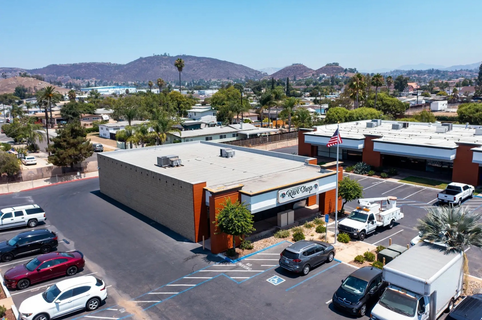 540-598 Broadway, El Cajon, CA for lease Building Photo- Image 1 of 8