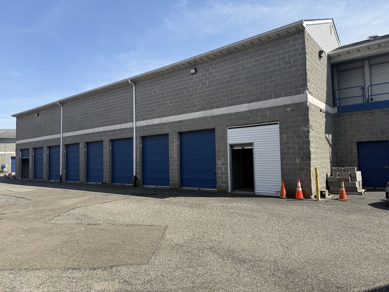 Self-Storage Portfolio portfolio of 3 properties for sale on LoopNet.com - Building Photo - Image 2 of 7