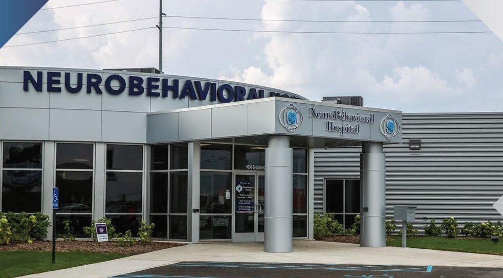 9330 Broadway, Crown Point, IN 46307