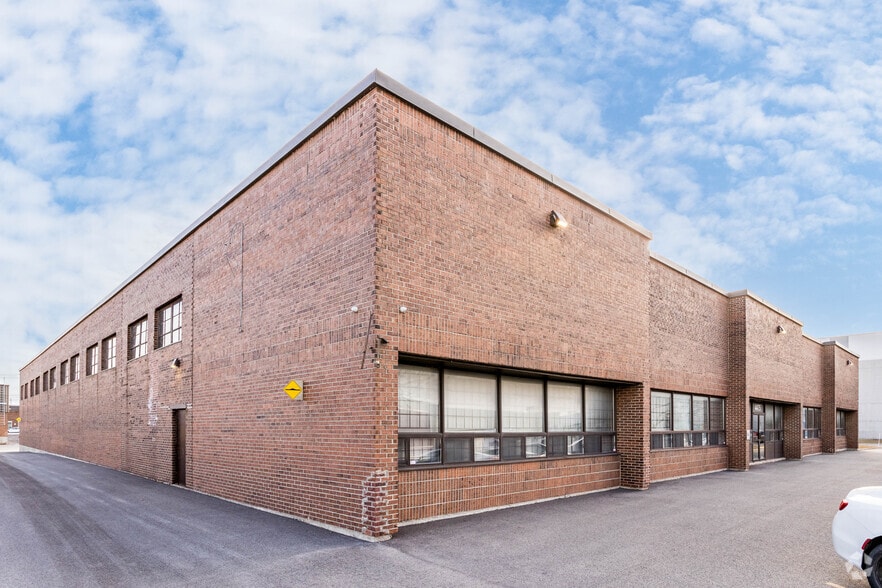 4475 Rue Garand, Montréal, QC for lease - Building Photo - Image 3 of 5