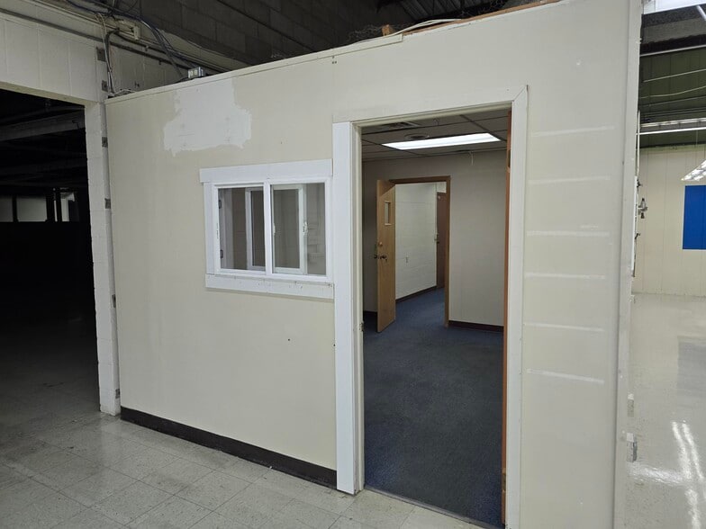 601 Main St, New Town, ND for lease - Building Photo - Image 2 of 19