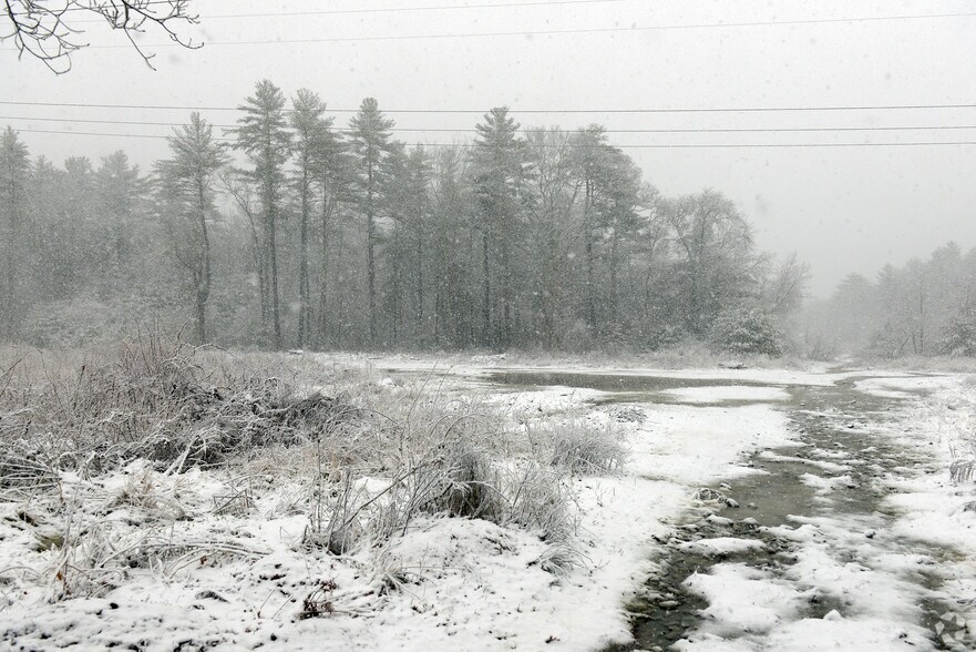1 Tuckaway Ln, Acushnet, MA for sale - Primary Photo - Image 1 of 1