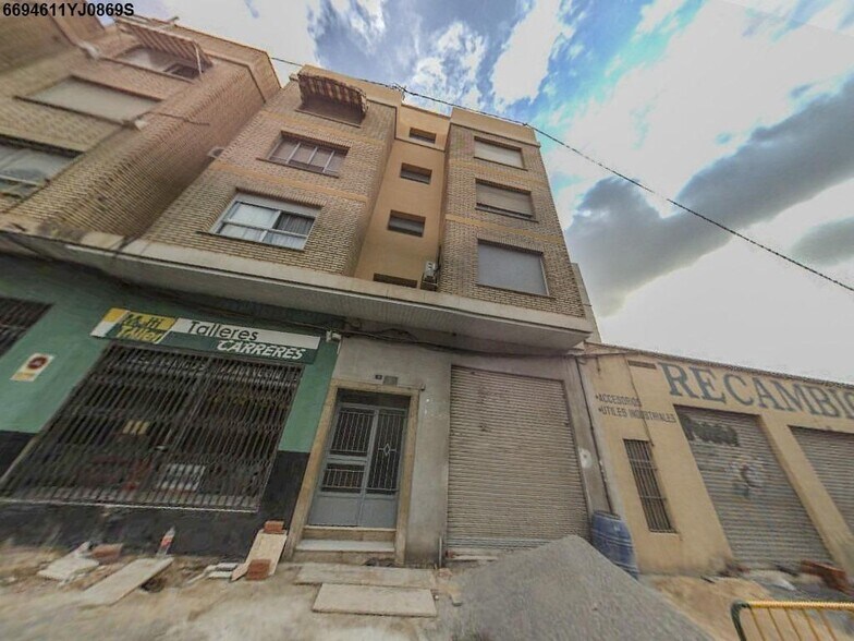Retail in Llíria for lease - Building Photo - Image 1 of 1