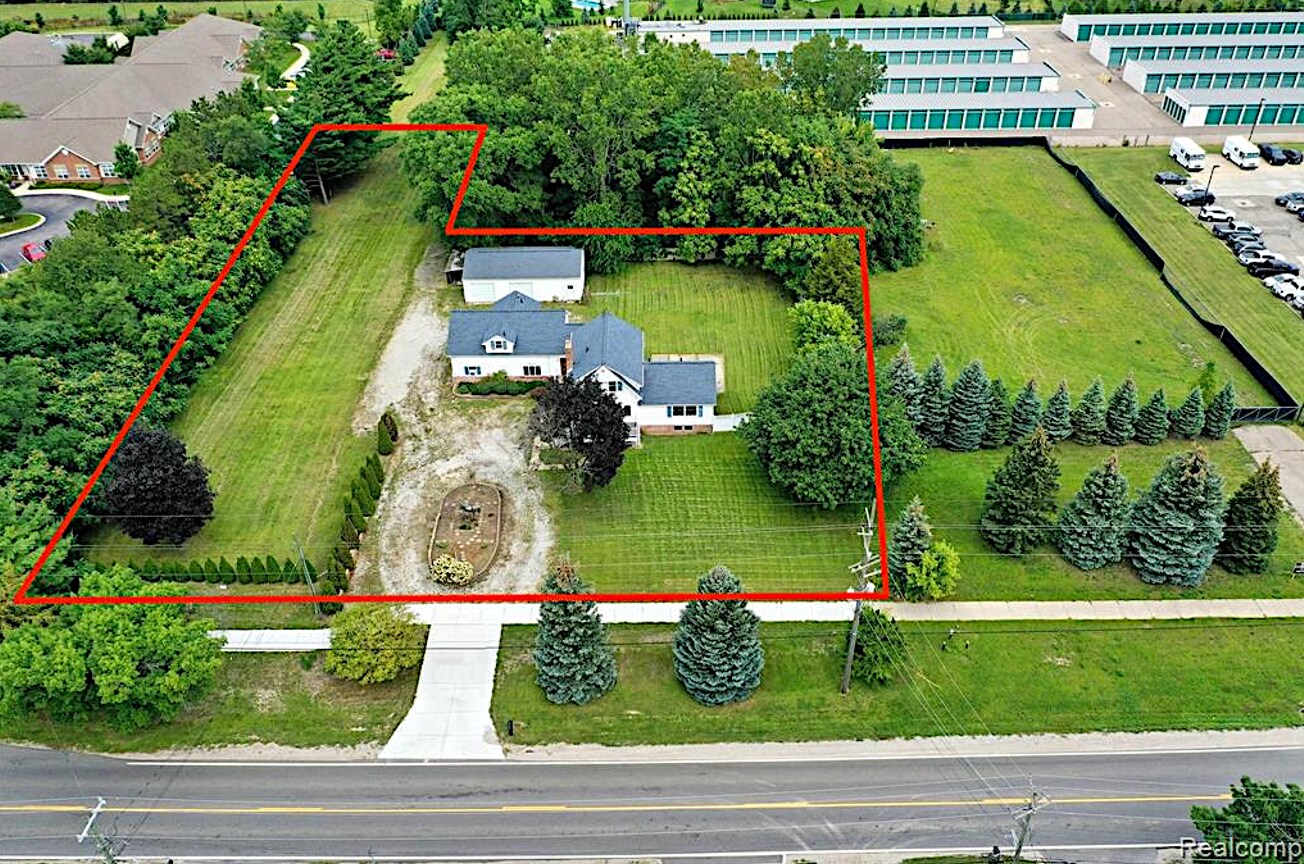 7525 22 Mile Rd, Shelby Township, MI 48317