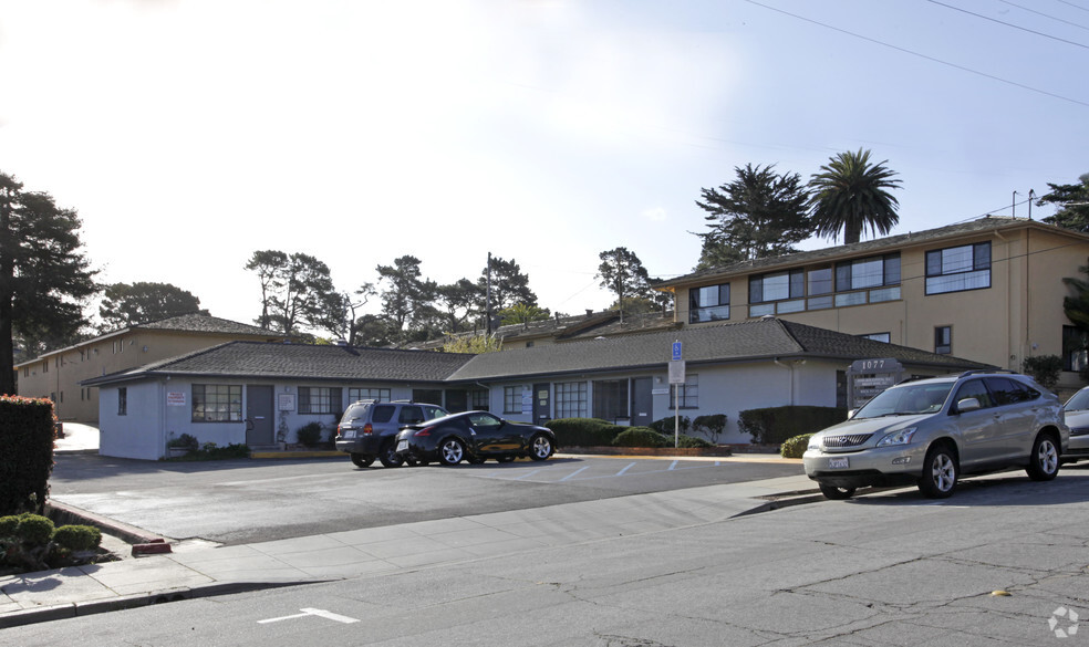 1077 Cass St, Monterey, CA for lease - Primary Photo - Image 1 of 3