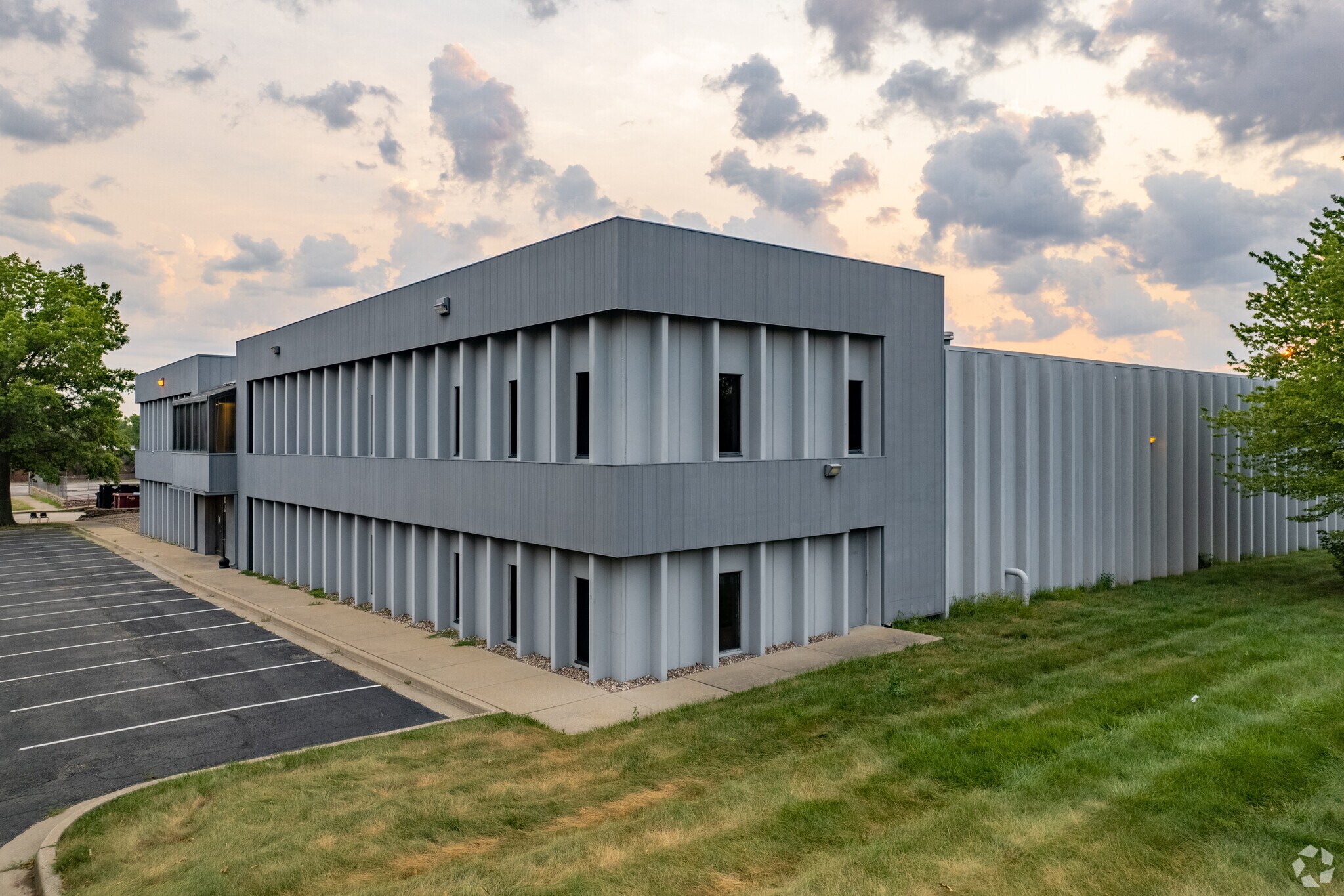 9605 Dice Ln, Lenexa, KS for sale Primary Photo- Image 1 of 1