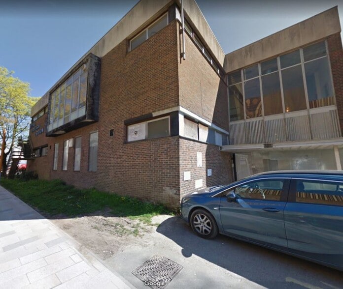 41 Braccan Walk, Bracknell for sale - Primary Photo - Image 1 of 1