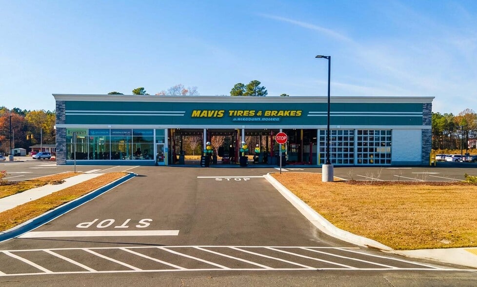 1013 Lewis St, Oxford, NC for sale - Primary Photo - Image 1 of 3