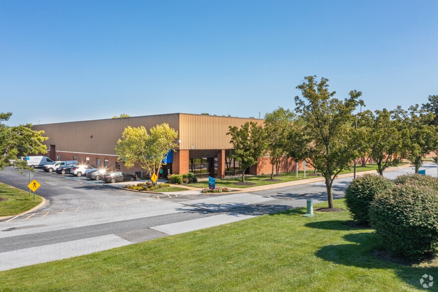 300 White Clay Center Dr, Newark, DE for lease - Building Photo - Image 3 of 8