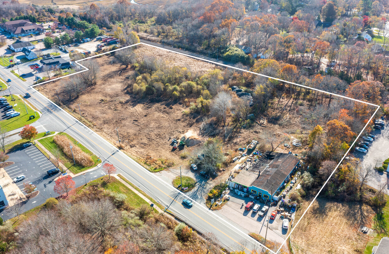 16 Stonington Rd, Mystic, CT for sale Primary Photo- Image 1 of 1