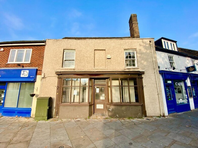12 Broadway, Rainham for sale - Building Photo - Image 2 of 17