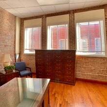 232 Capitol St, Charleston, WV for lease Interior Photo- Image 2 of 12