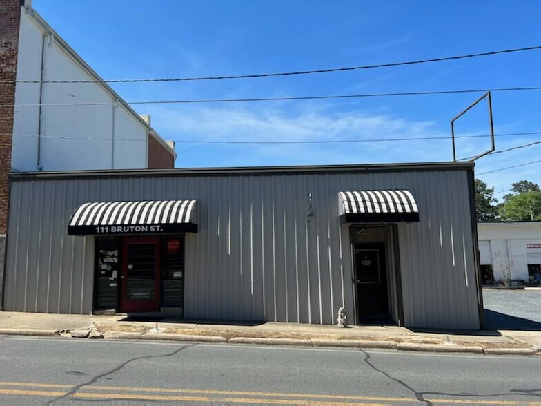 111 Bruton St, Troy, NC 27371