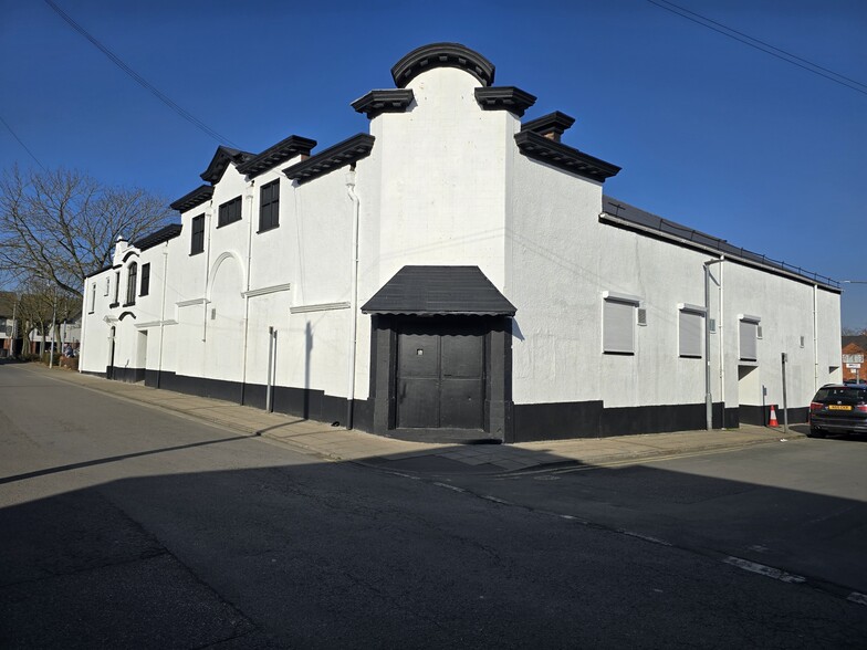 6 Gilliatt St, Scunthorpe for sale - Primary Photo - Image 1 of 11