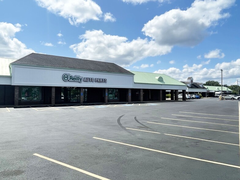 25001-25099 Center Ridge Rd, Westlake, OH for lease - Building Photo - Image 1 of 6