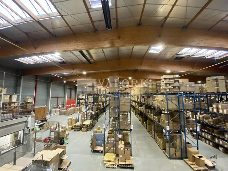 Industrial in Saint-André-de-Corcy for lease - Interior Photo - Image 3 of 6