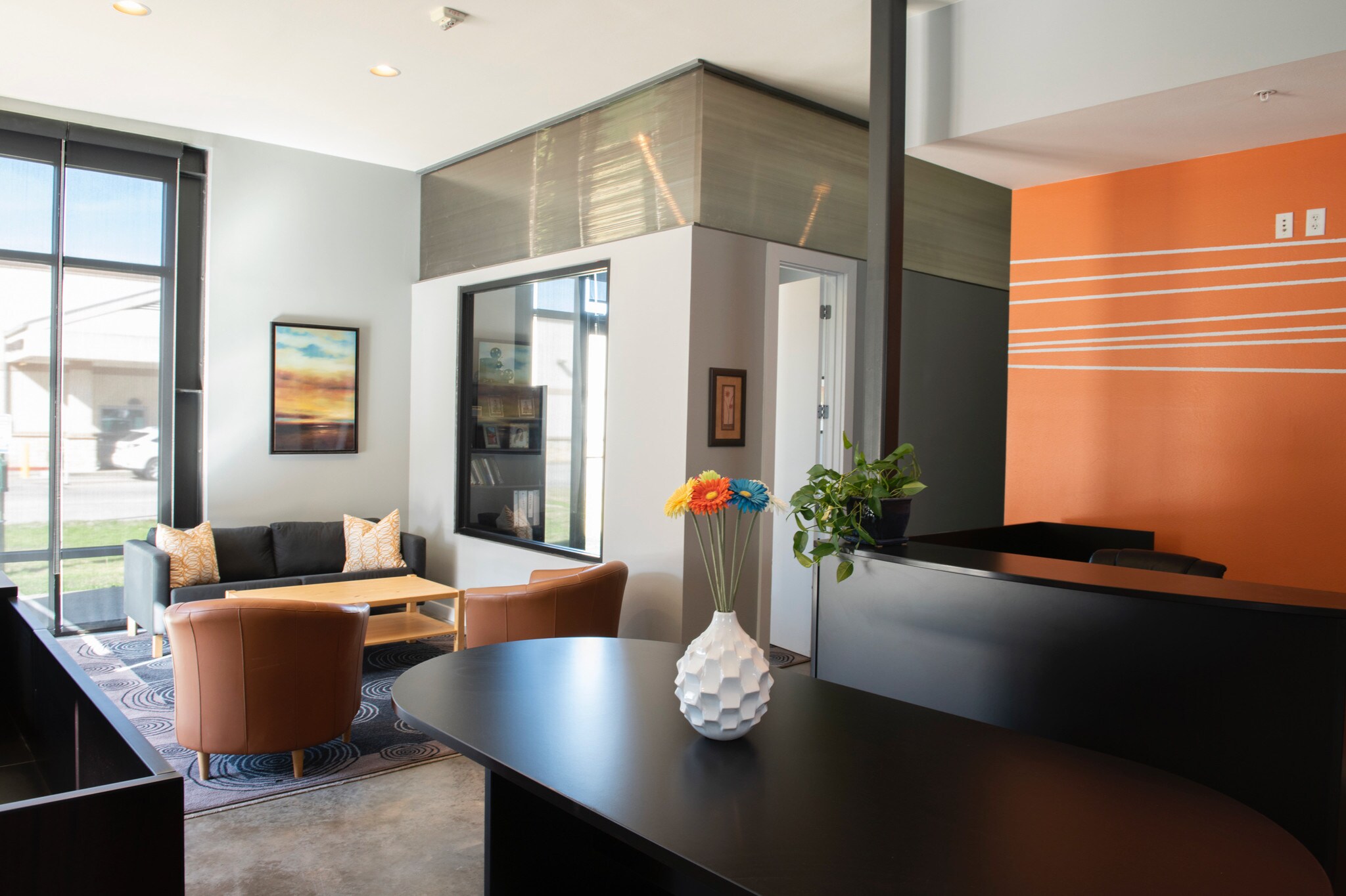 2525 S Lamar Blvd, Austin, TX for sale Interior Photo- Image 1 of 1