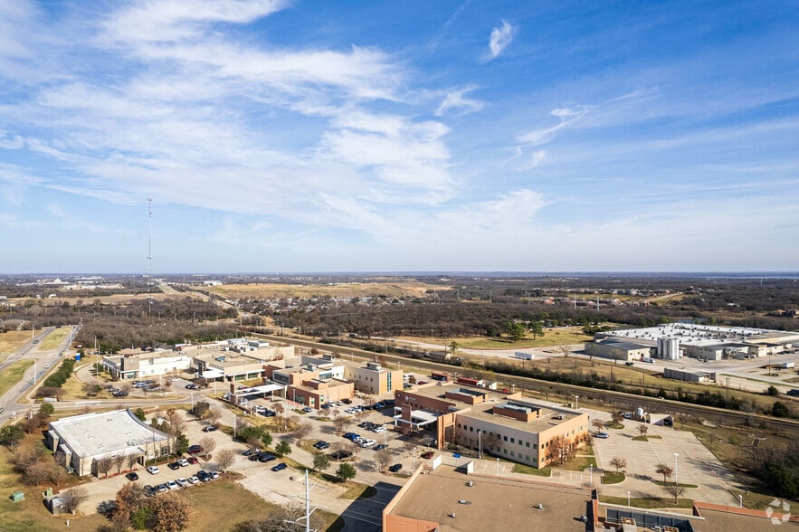 2809 Mayhill Rd, Denton, TX for lease - Aerial - Image 2 of 5