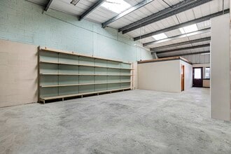 1-4 Broadfield Close, Croydon for lease Interior Photo- Image 2 of 4