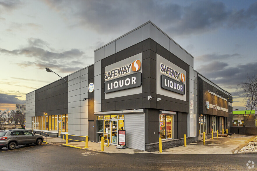 109 Street & 82 Avenue, Ab, Edmonton, AB for lease - Primary Photo - Image 1 of 1